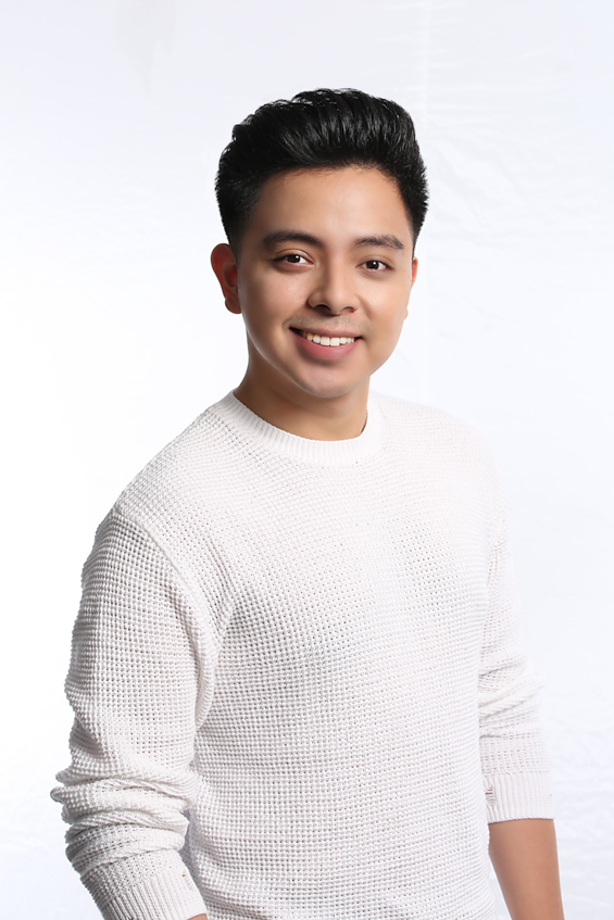 actor Carlo Lazerna large photo