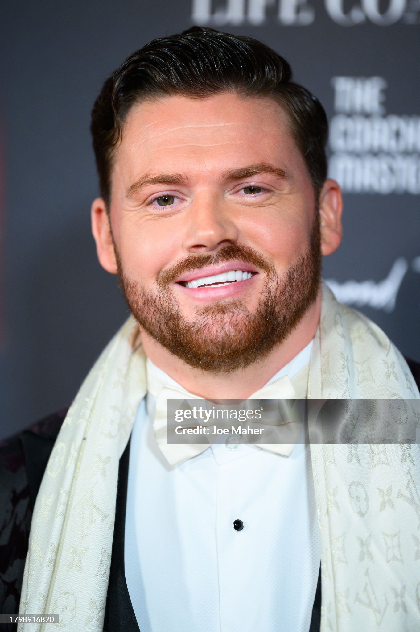 actor Lewis Raymond Taylor large photo