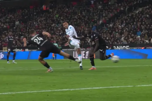 [Goal] Deceptive! Greenwood cleverly cuts past defender, shot takes deflection into net