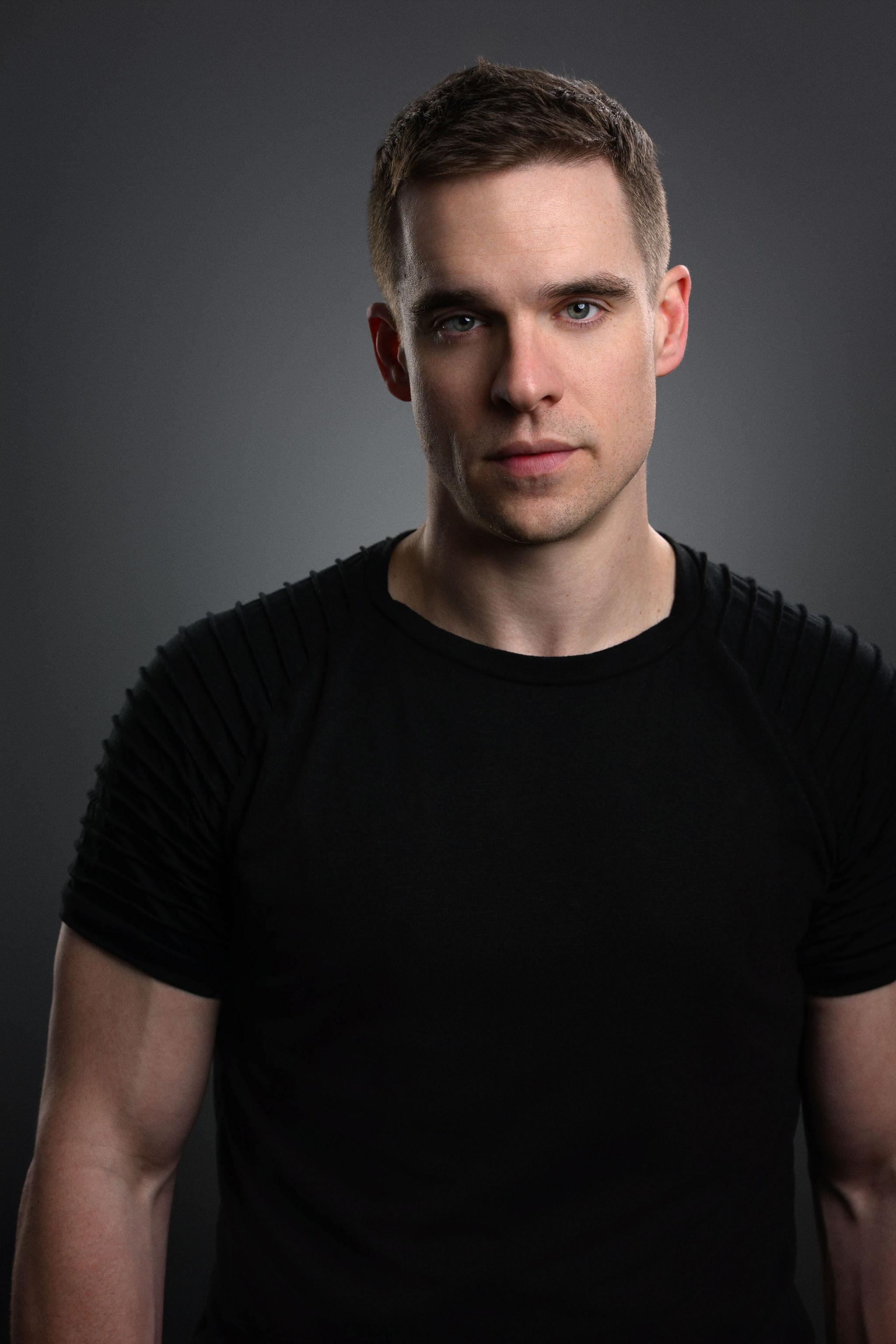 actor Stephen Michael Spencer large photo