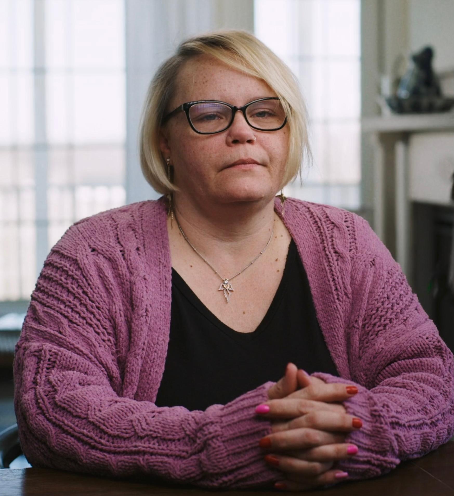 actor Carrie Timmons large photo