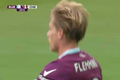 [Highlights] What a miss! Fleming's smooth first touch leads to a one-on-one, but he blasts it wide