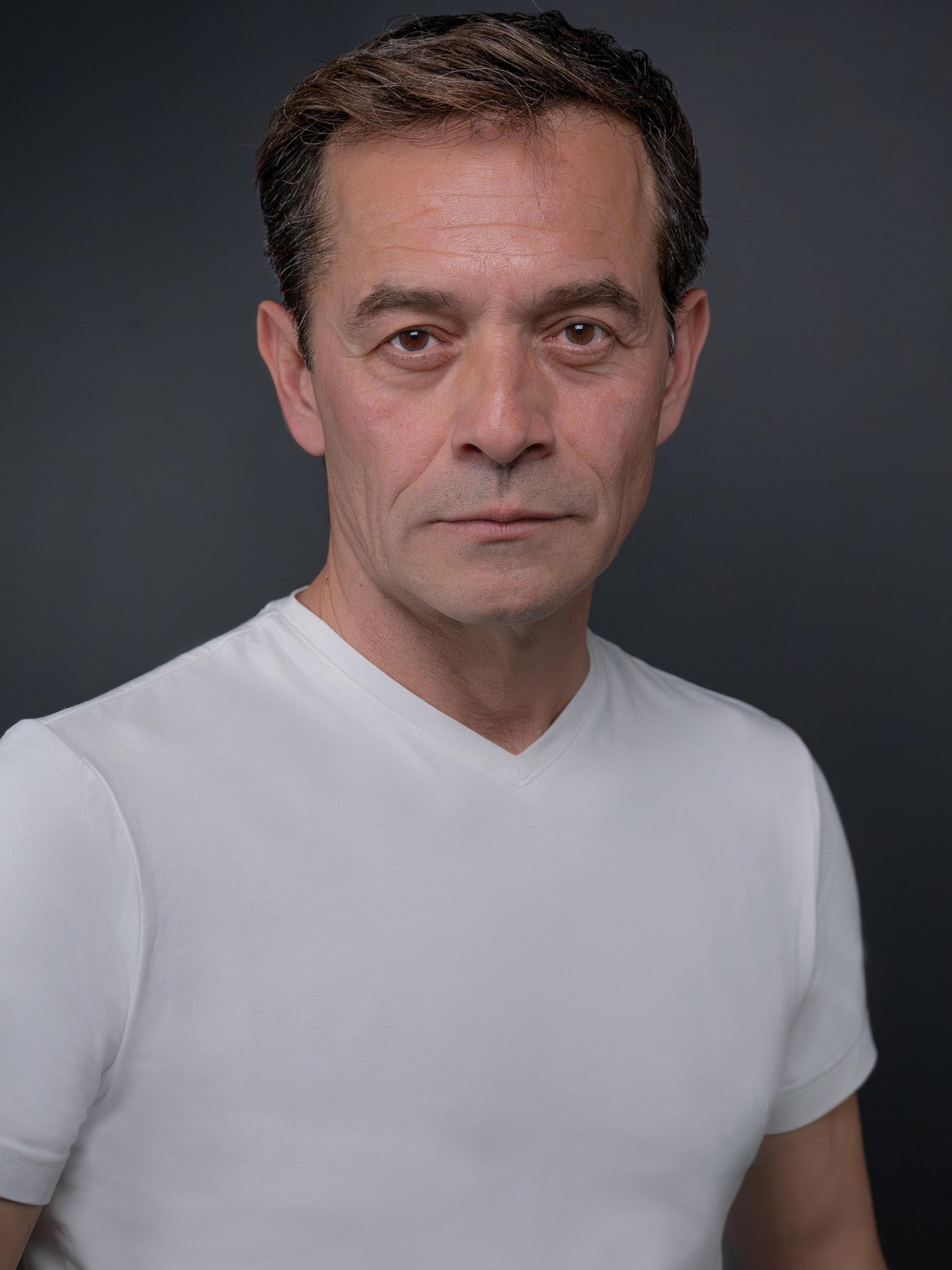 actor Simeon Tsakiris large photo