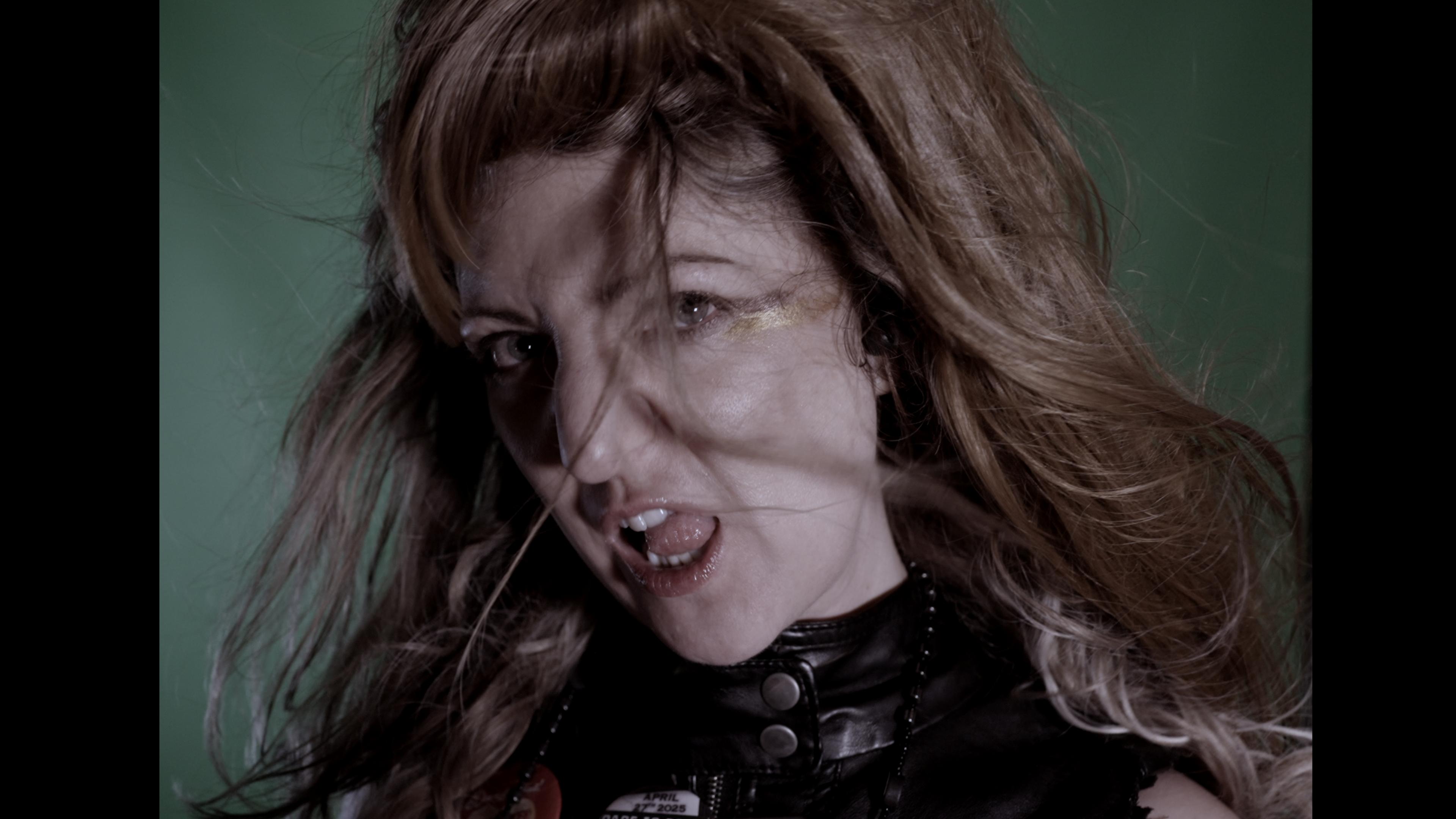 actor Sarah VanArsdal large photo