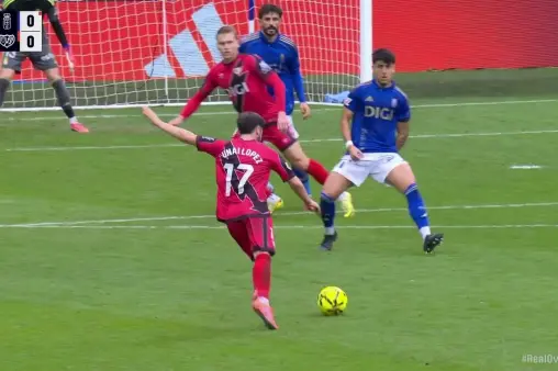 [Highlights] Lopez's long-range strike takes a bizarre curve and hits the crossbar