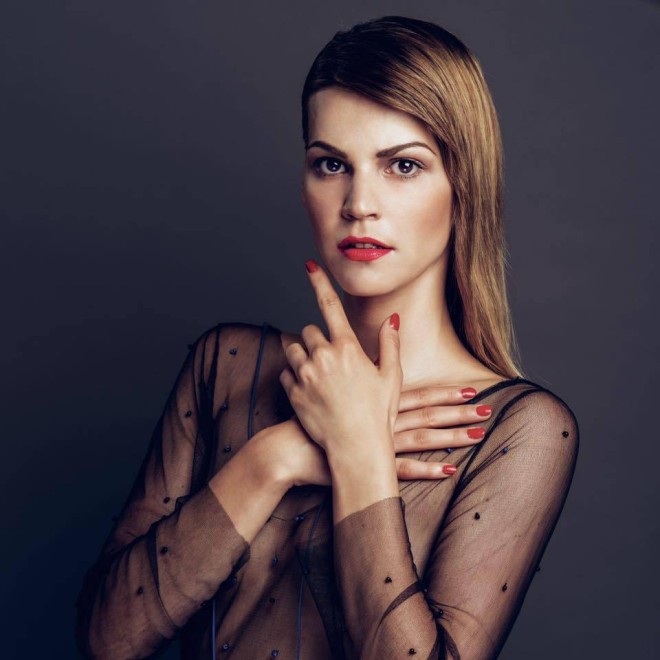 actor Zuzana Stavná large photo