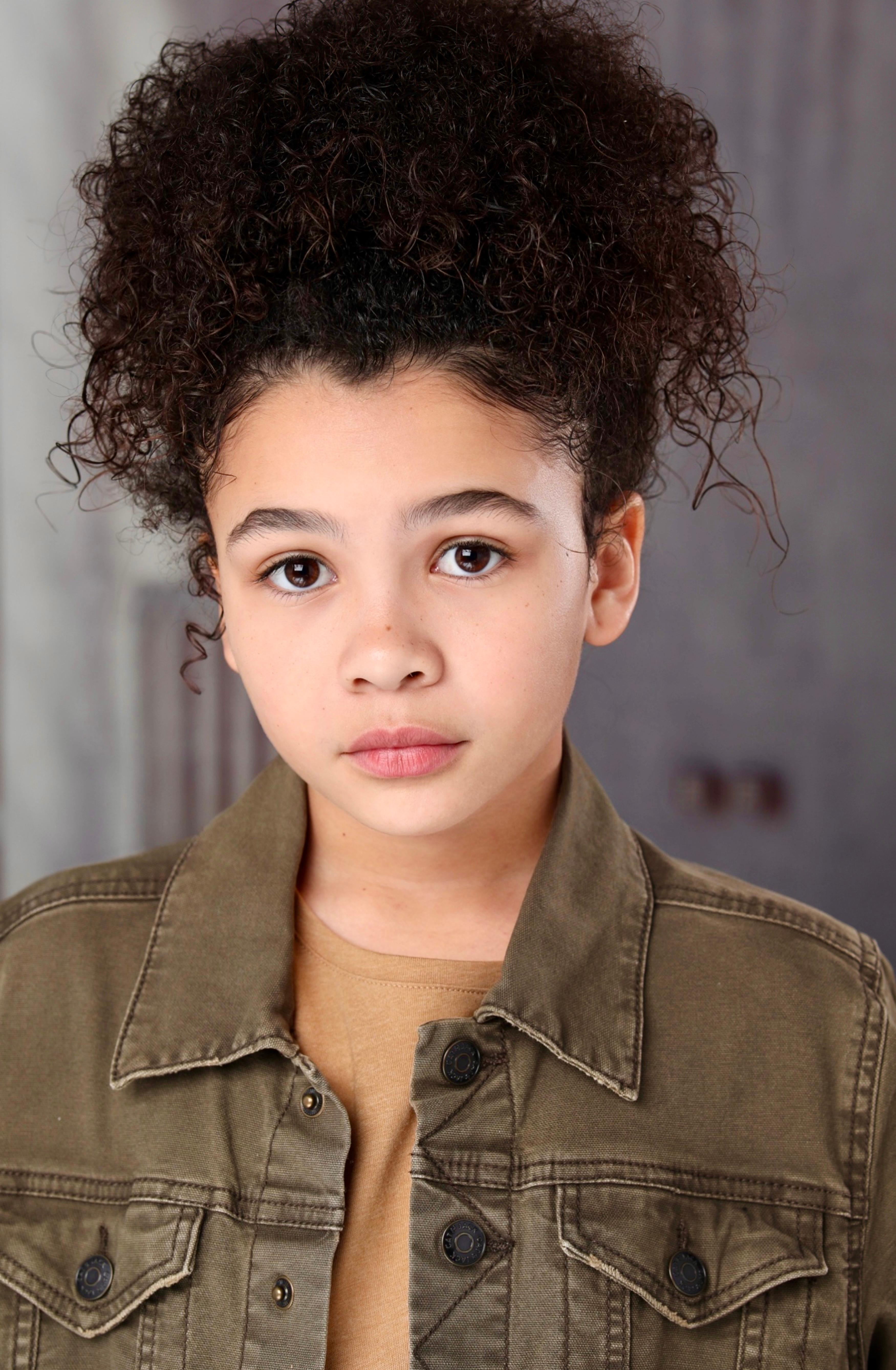 actor Serenity Grace Russell large photo