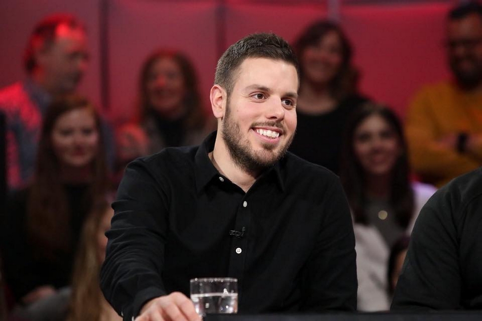 actor Sam Breton large photo