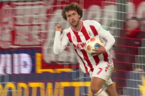 [Goal] Tension returns! Waldschmidt heads home ahead of Tiote