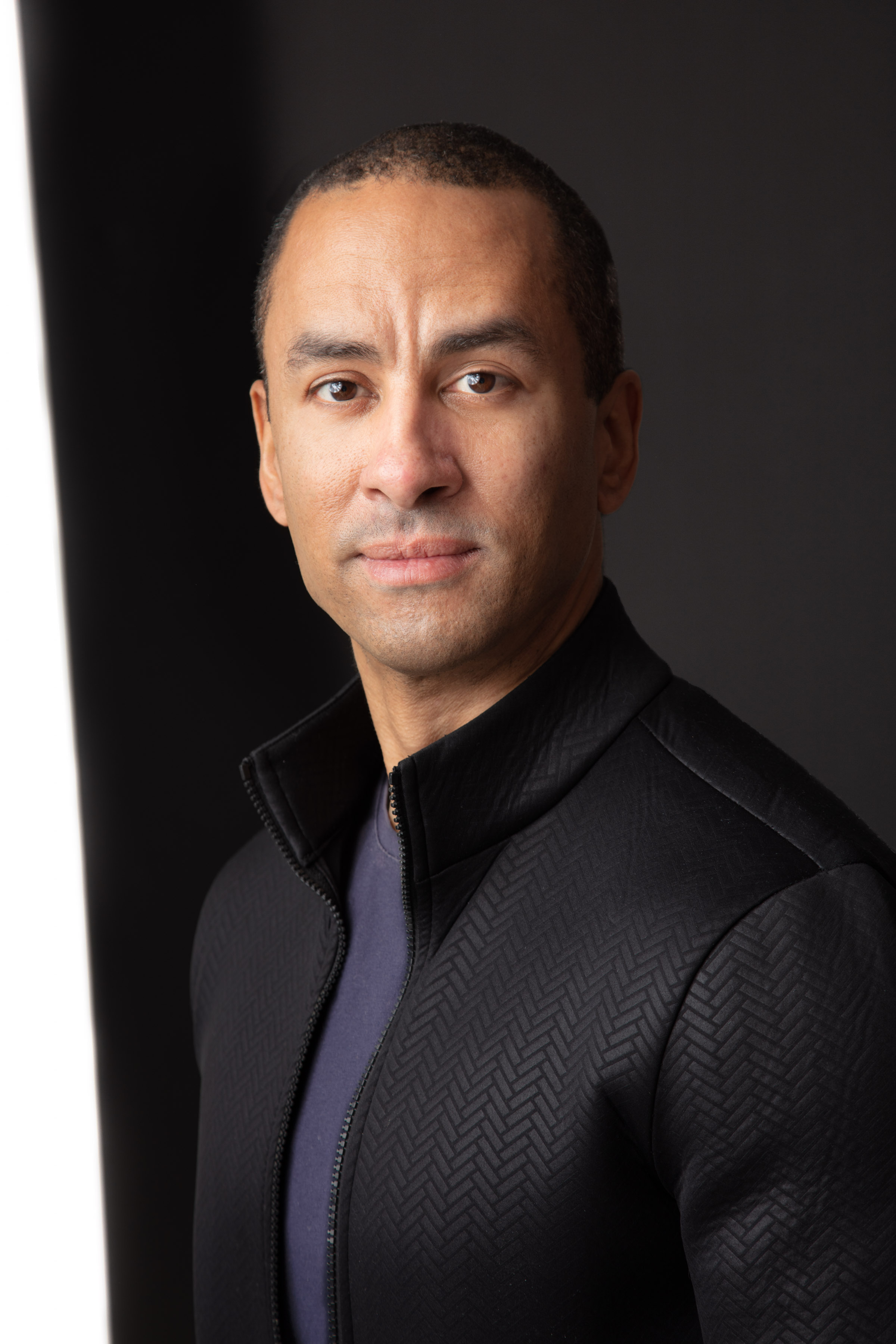 actor Joshua Musgrave large photo