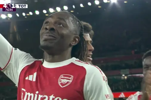 [Goal] Hat-trick! Choupo-Moting provides assist, Eze's top-of-the-box strike finds the net