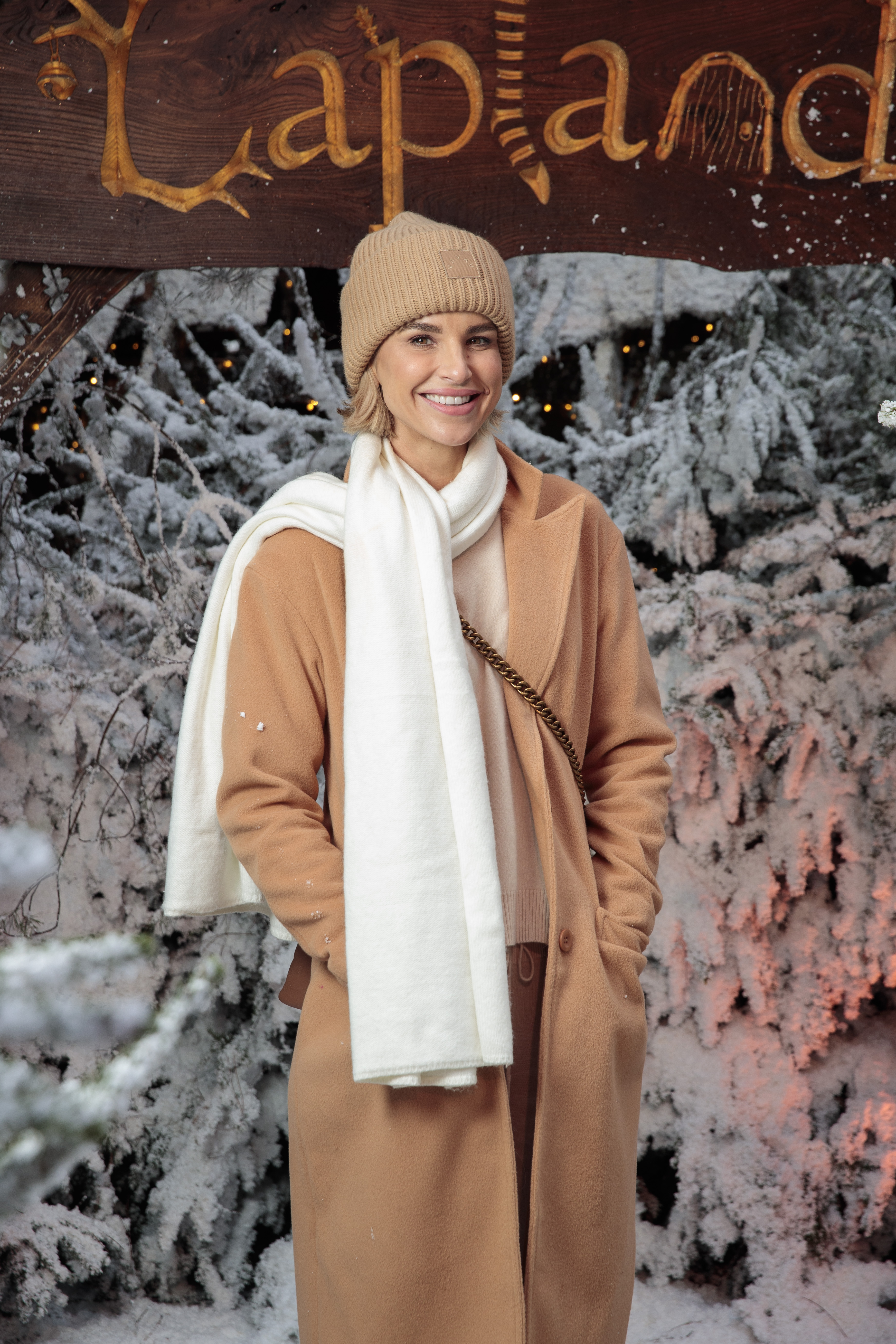 actor Vogue Williams large photo