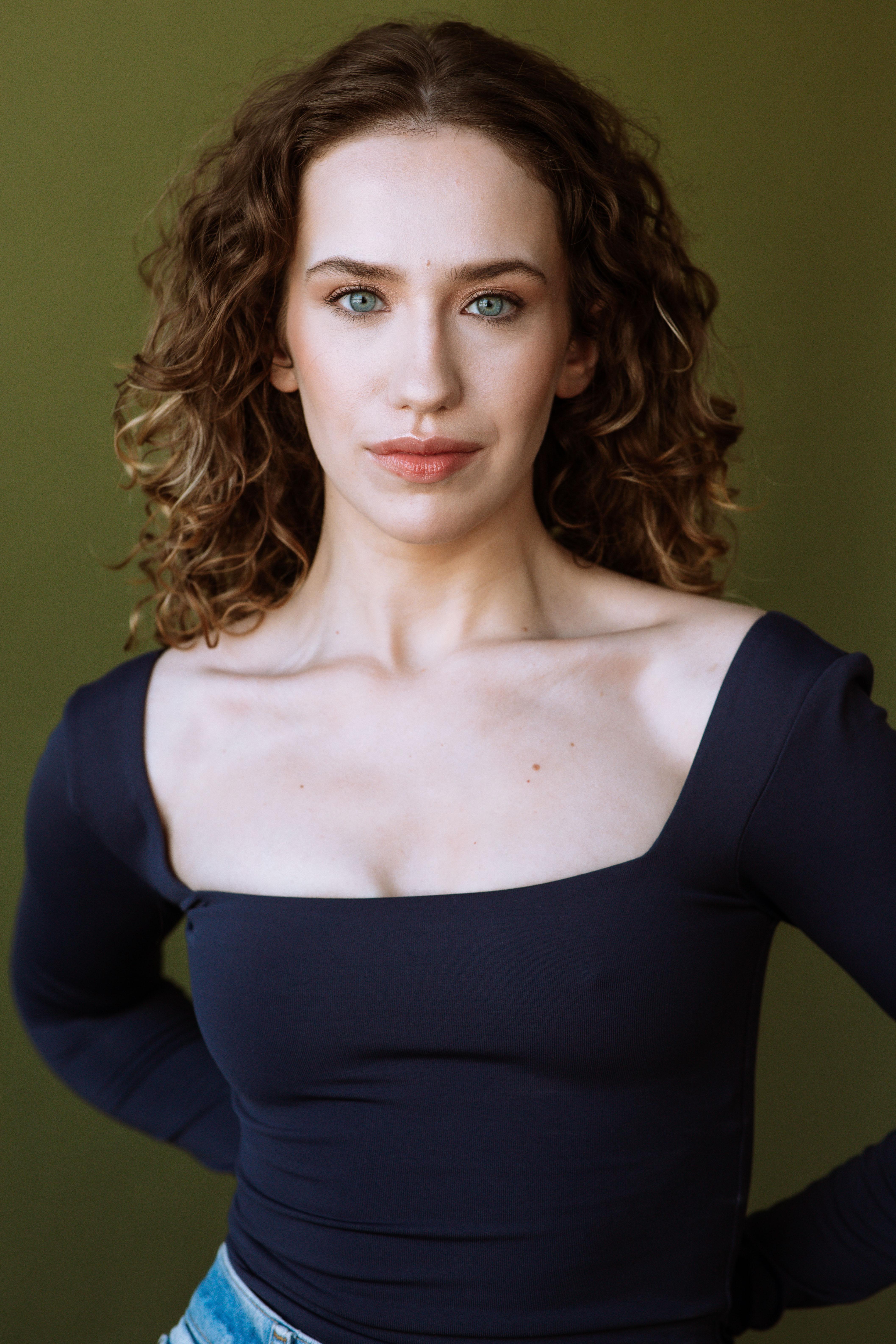 actor Hannah Forest Briand large photo