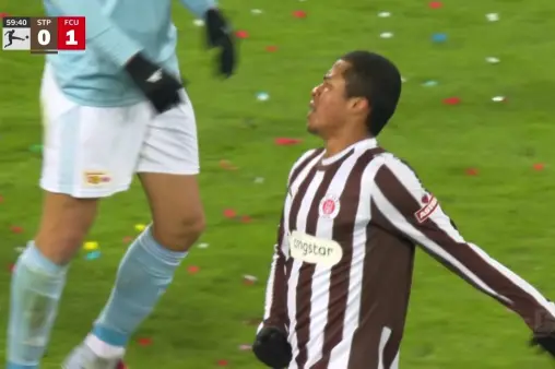 [Highlights] Weak power! Ryo Matsumoto's long-range shot easily saved