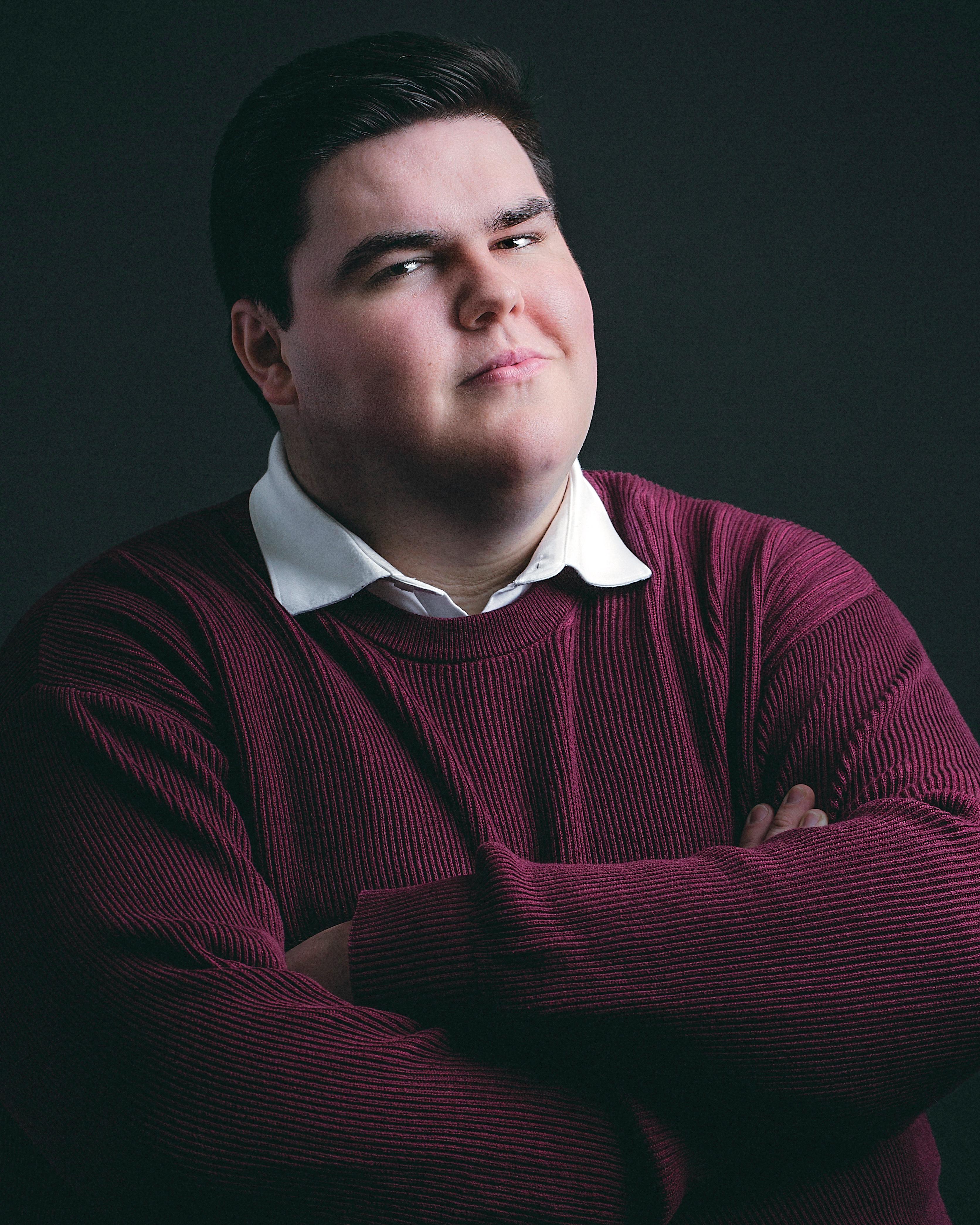 actor Dominic Fox large photo