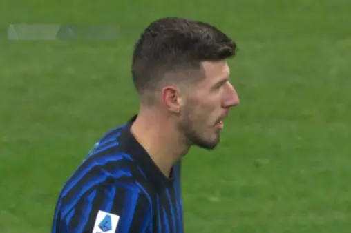 [Highlights] Sucic's first-time shot from outside the box sails over the bar after failing to control