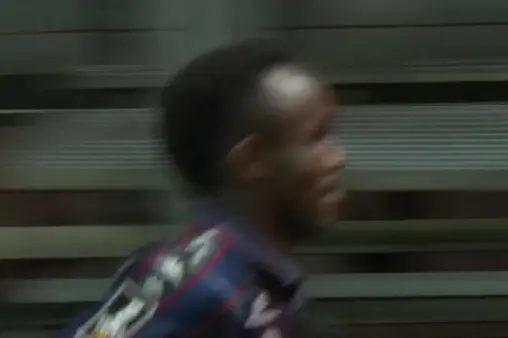 [Goal] Luck favors the hardworking! Sabaly's one-on-one shot hits Koulibaly and deflects into the net