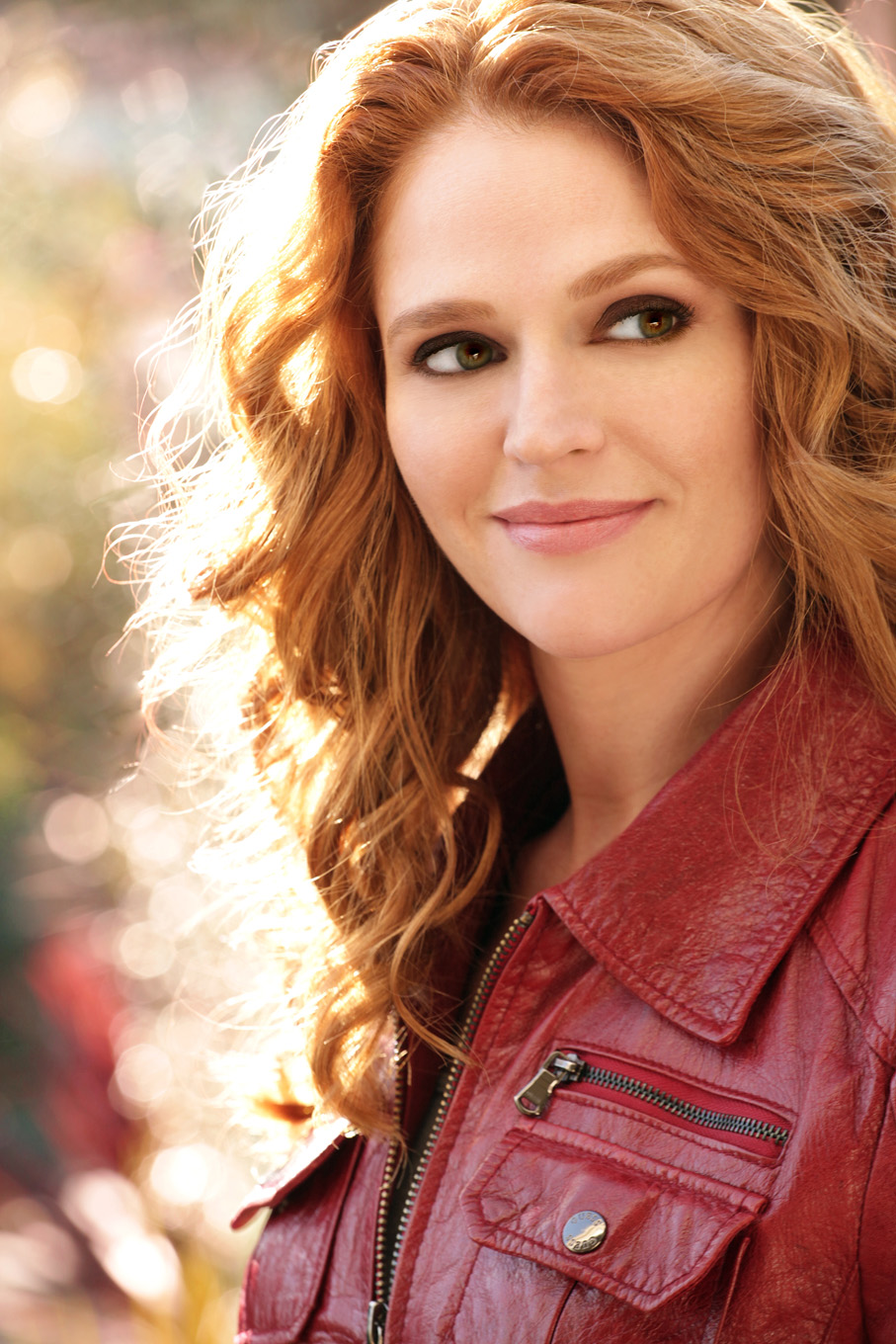 actor Leyna Weber large photo