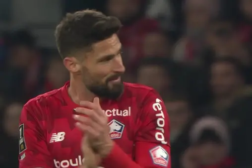 [Highlights] Giroud receives Ickerman's square pass, first-time shot just wide of the goal