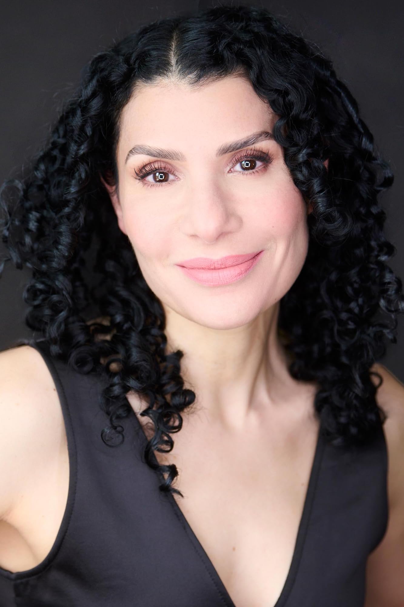 actor Christine Sahely large photo