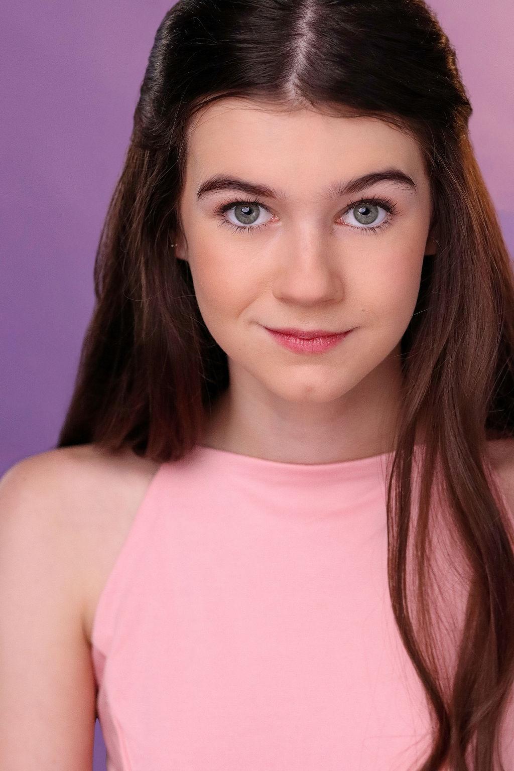 actor Sarah DeMott large photo