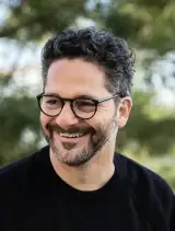 Ari Wallach