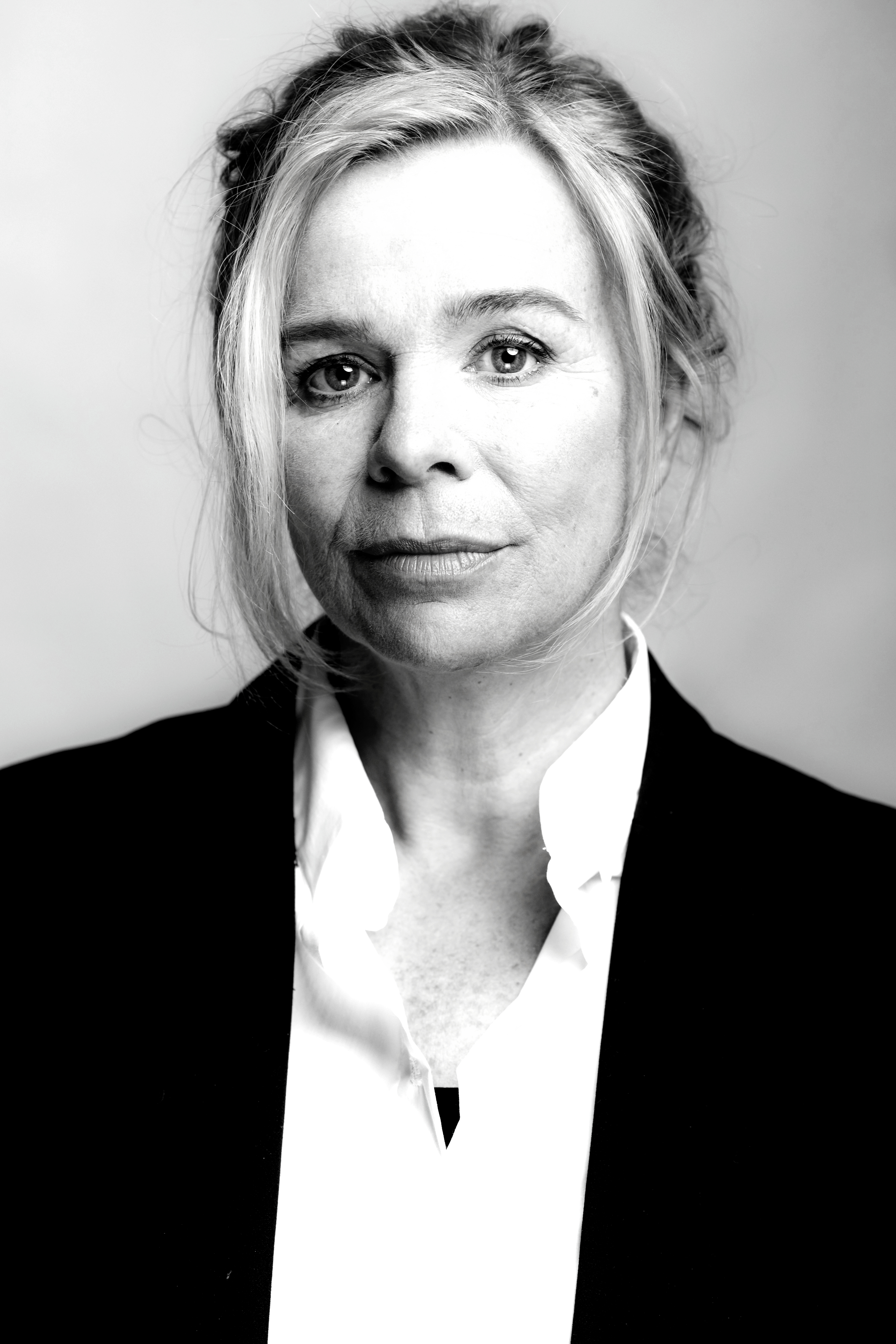 actor Antoinette Akkerman large photo