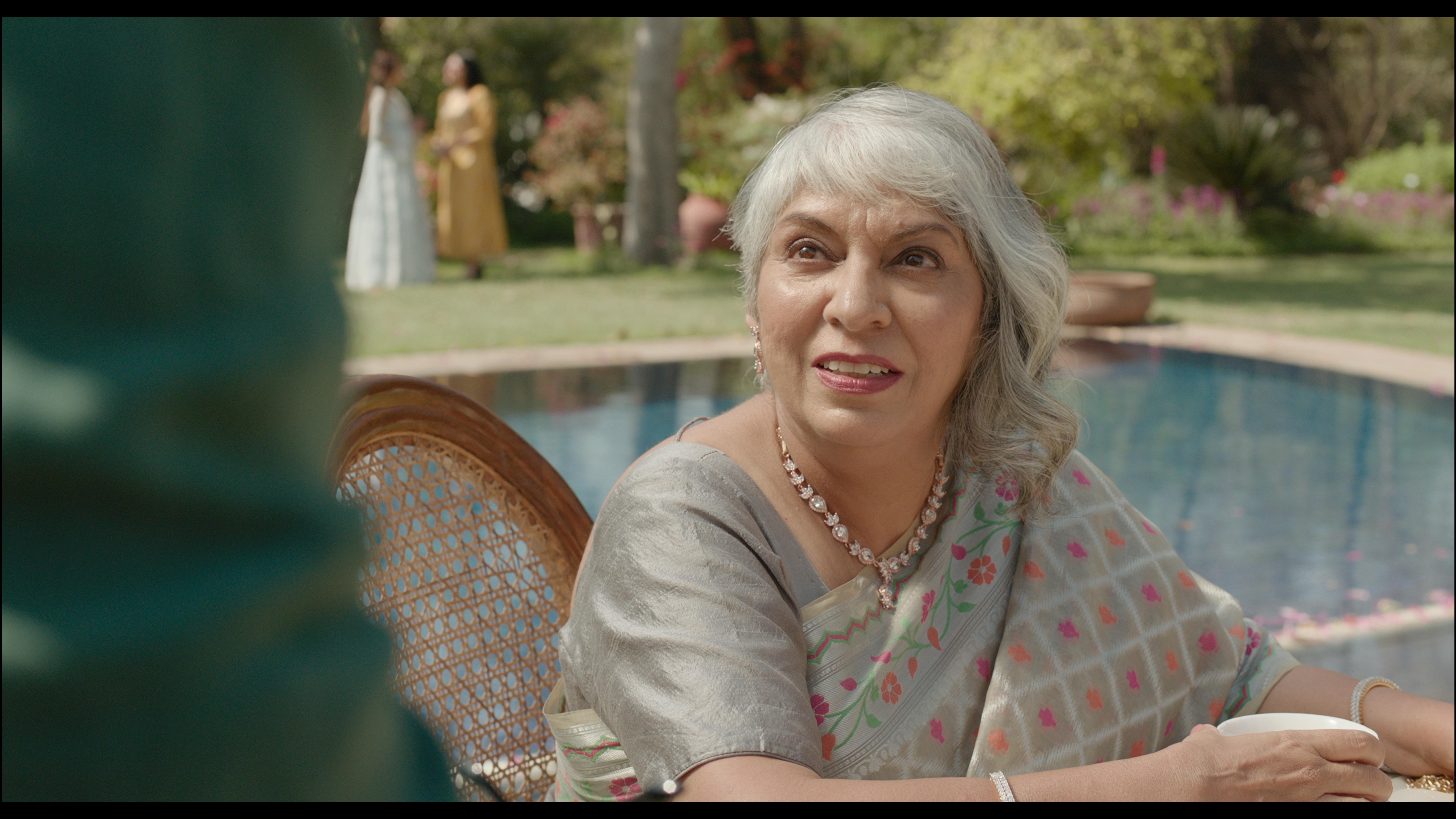 actor Nyla Masood large photo