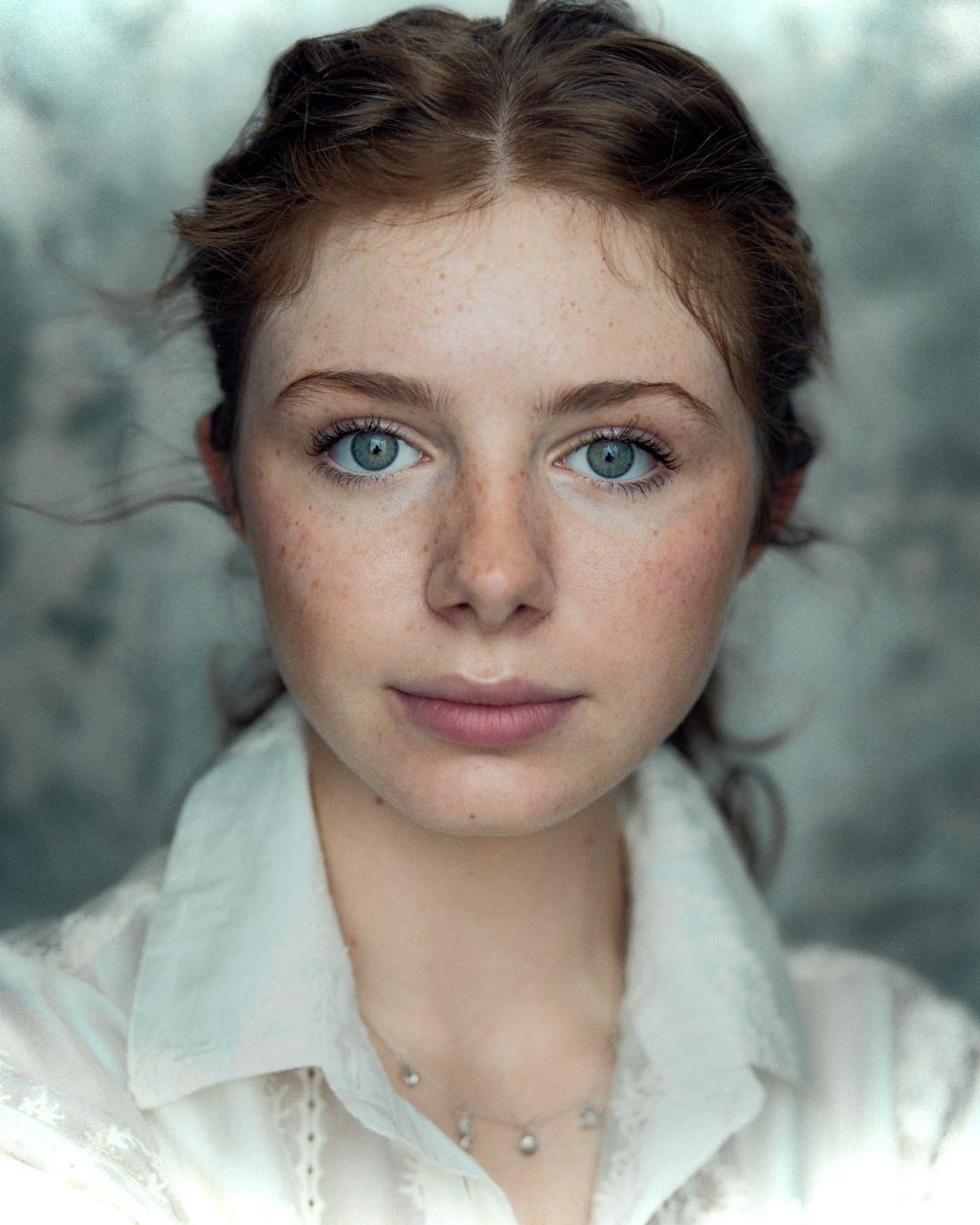 actor Nancy Hannan large photo