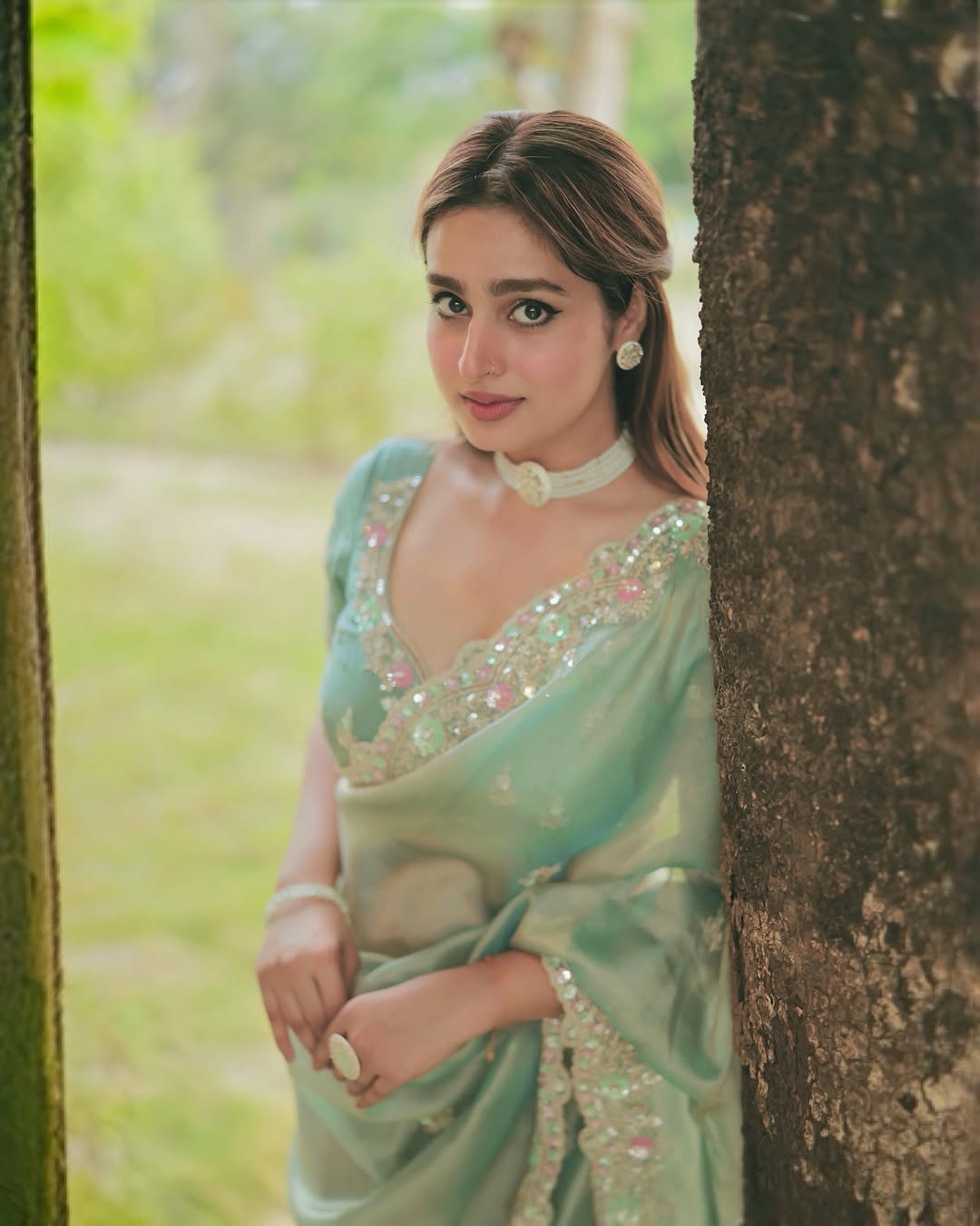 actor Ayesha Khan large photo