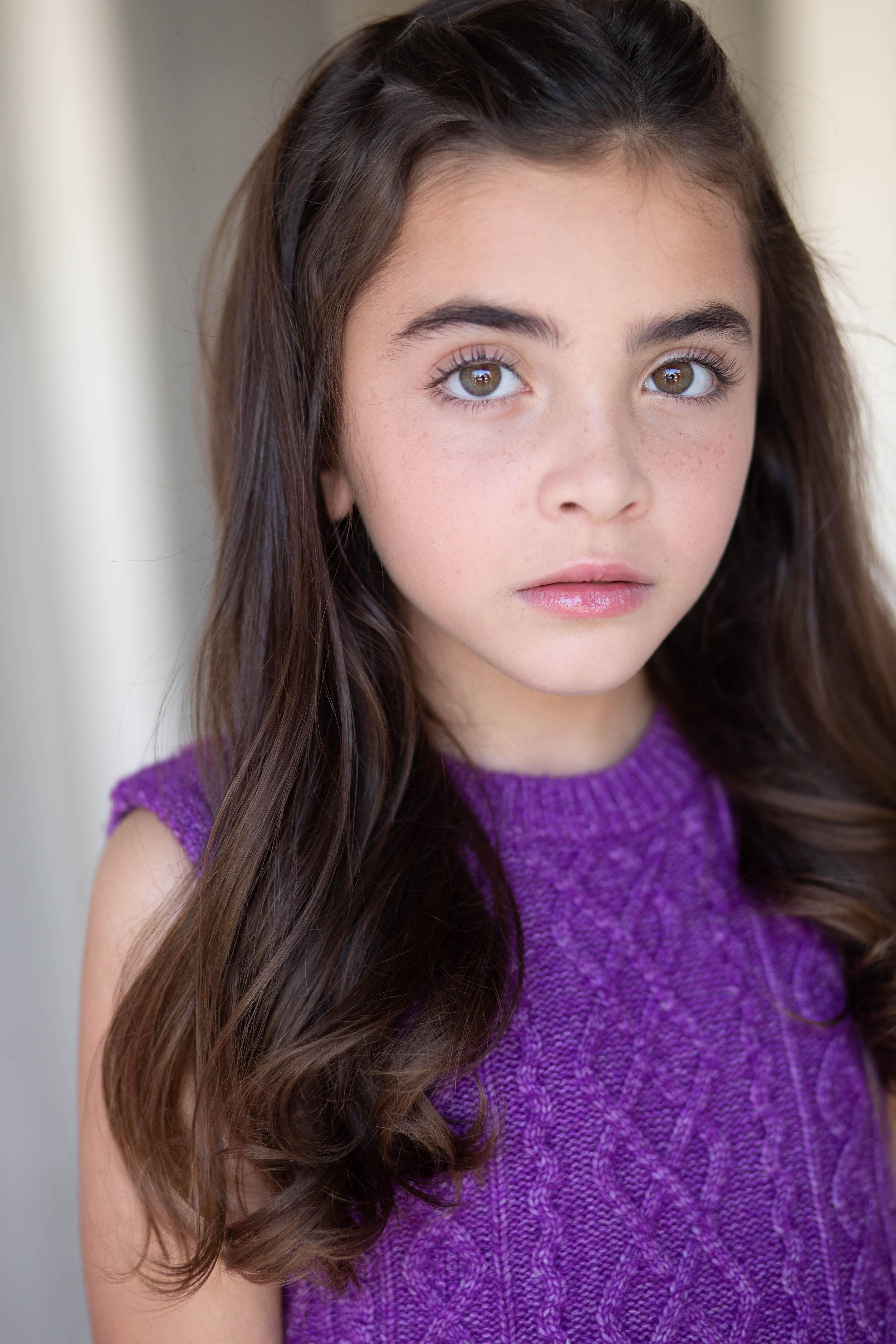 actor Rafaella Karnaby large photo