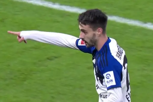 [Goal] Stoppage time winner! Fabio Vieira scores at the far post