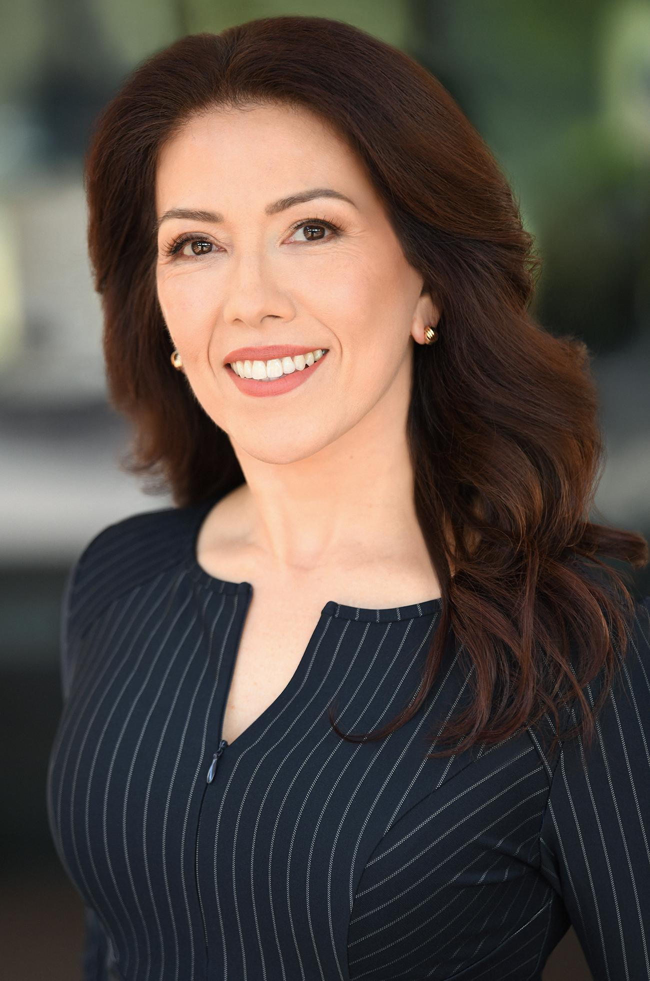 actor Lila Ang large photo