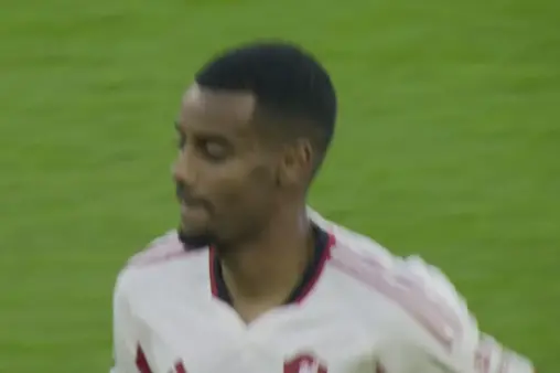 [Goal] Surviving the squeeze! Gakpo crosses, Isak makes a run and slots into the corner