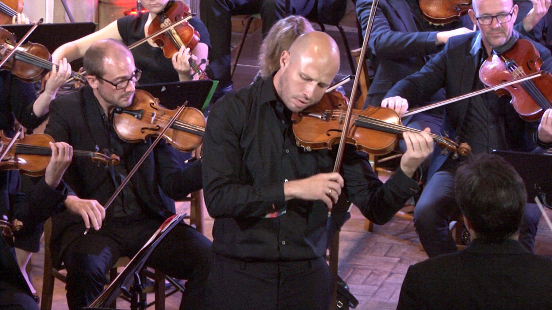 actor Tom Pigott-Smith large photo