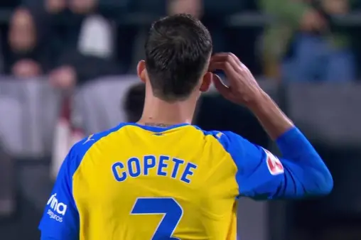 [Highlights] Great resilience! Valencia's chaotic box scene, Coppet's last-gasp header clearance off the line