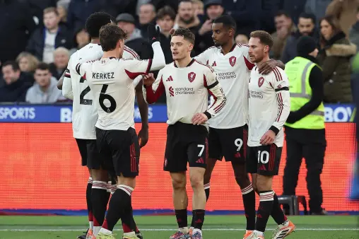 [Full Match Replay] West Ham United vs Liverpool (Commentary by Lou Yichen, Liu Yue, Shao Lingxiao)