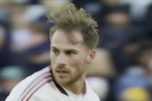 [Highlights] A bit forced! Mac Allister's long-range shot after a frontcourt interception is saved