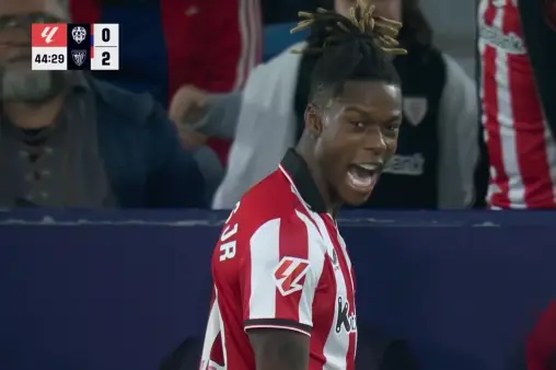 [Goal] In a class of his own! Nico Williams' brilliant chip from a one-on-one extends the lead