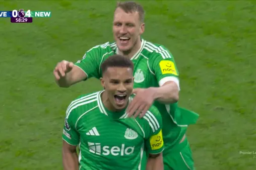 [Goal] Waltermad's shot blocked, Malik Jo heads home a long pass to score twice