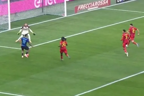 [Highlights] Unlucky! Enrique's one-on-one chance saved by the goalkeeper