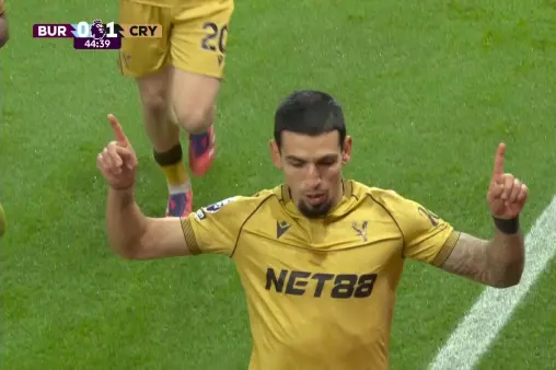 [Goal] Beautiful curve! Guehi crosses from 45 degrees, Muñoz heads into the far corner to score