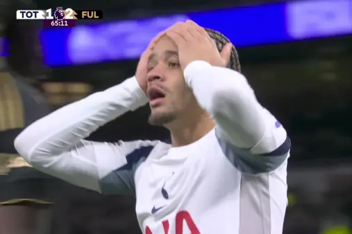 [Highlights] Couldn't curl it! Isak cuts inside and fires a powerful shot, unfortunately over the bar