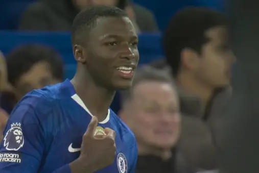 [Red Card] Down to 10 men! Caicedo's flying tackle on Merino's ankle results in red card