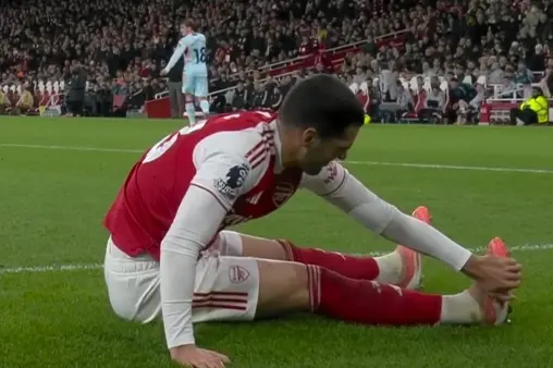 [Highlights] Calafiori's sudden long-range shot forces a save, Merino's follow-up misses