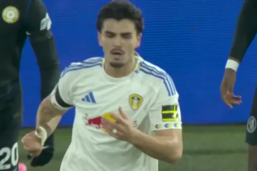 [Highlights] Close call! Blues fail to mark in corner defense, Strauch's header grazes the post and goes wide