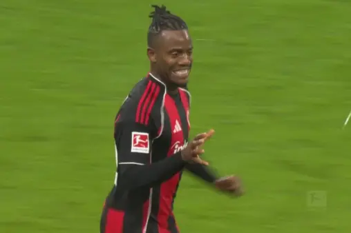 [Goal] Penalty equalizer in stoppage time! Vavro fouls in the box, Batshuayi's penalty hits the crossbar and bounces in