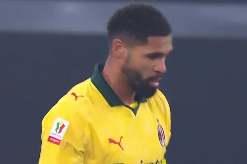 [Highlights] Double attempt! Chukwuemeka heads wide, then follow-up shot saved by goalkeeper