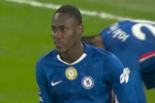 [Goal] Back-heel header! Trevoh Chalobah flicks header with perfect curve into net