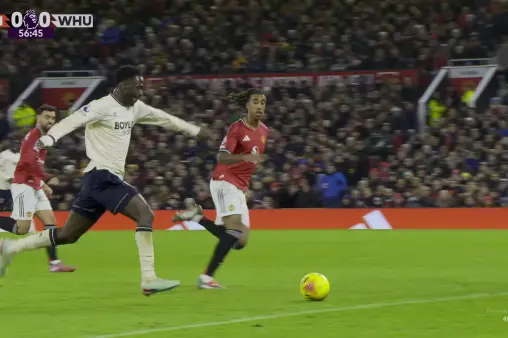 [Highlights] Smooth and fluid! Wilson plays a through ball, Magassa's shot hits the side netting